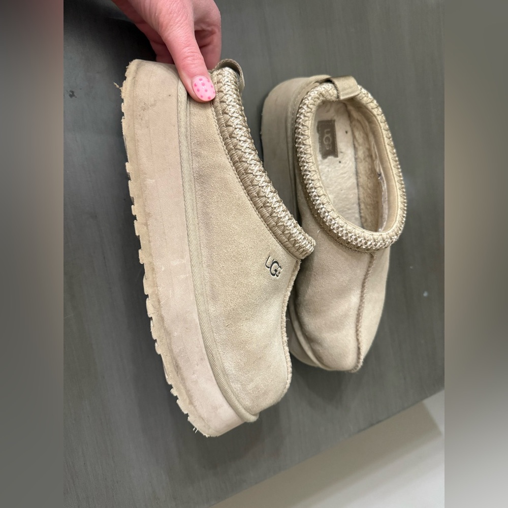 Ugg Slippers - image 5